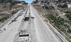 Suriye'nin kuzeyi ile güneyini bağlayan Rastan Köprüsü hizmete açıldı