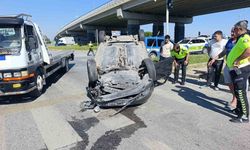 Ters dönen araçtan burnu bile kanamadan çıktı