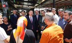 Vali Küçük, Balıkesir Çarşısı'nda esnaf ve vatandaşlarla buluştu