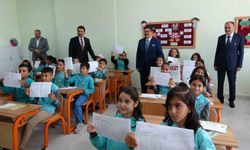 Van'da 275 bin 826 öğrenci karne heyecanı yaşadı
