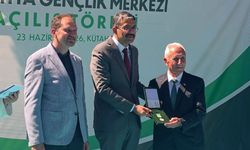 Yeşilay Onursal Başkanı Nuri Çetin: 'Gençliğe yapılan yatırım geleceğe yapılan yatırımdır'