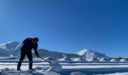 Hava sıcaklıkları -24,6'ya düşerek buz kesti