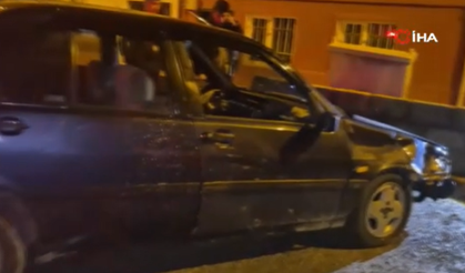 Otomobil ile motosiklet çarpıştı, iki sürücüsü de olay yerinden kaçtı