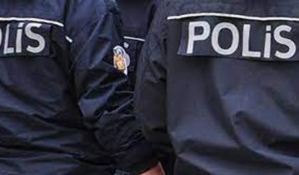 Husumetlilerinin evini basıp ziynet eşyalarını çaldılar