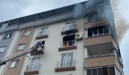 Osmaniye'deki apartman yangınında mahsur kalanlar kurtarıldı