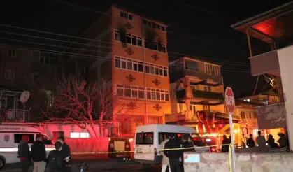 Yangında bebeğini 4. kattan atarak kurtaran anne hayatını kaybetti
