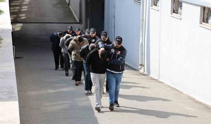 Adana'da torbacılar suçüstü yakalandı