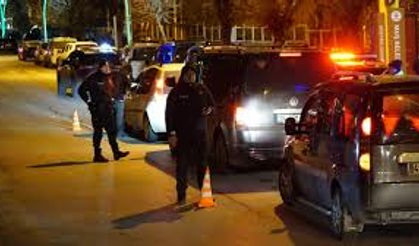 Hakkında arama kararı bulunan şüpheli şahıslar yakalandı
