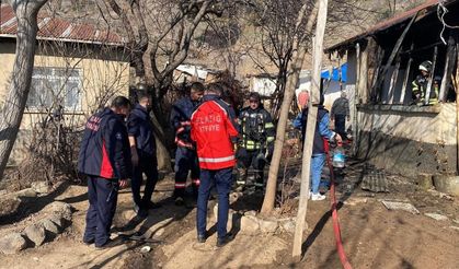 Elazığ’daki yangında ağır yaralanan genç kız yaşamını yitirdi
