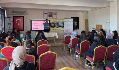 Mersin Büyükşehir Belediyesi'nden öğrencilere destek