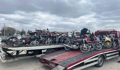 Kurallara uymayan motosikletler trafikten men edildi