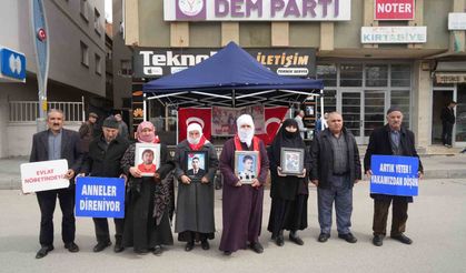 Muş’ta annelerin nöbeti sürüyor