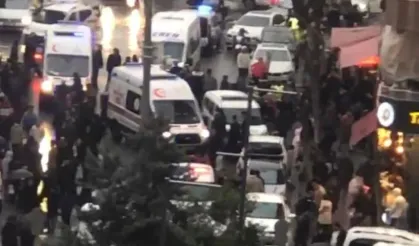 Bıçaklı kavga kanlı bitti: 3 yaralı