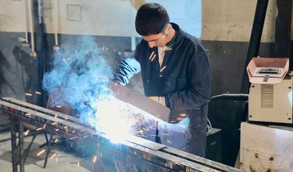 Ağrı’da meslek liseleri fabrikaya dönüştü