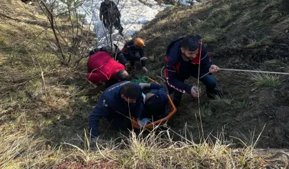 Artvin'de dereye düşen kişi kurtarıldı