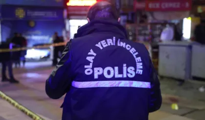 Minibüs durağına yapılan silahlı saldırıda 2 kişi yaralandı