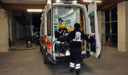 Kaldırımda yürürken bıçaklı saldırıya uğradı