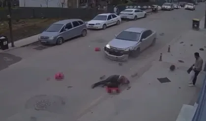 Yalova'da otomobilin motosiklete çarptığı kaza kamerada