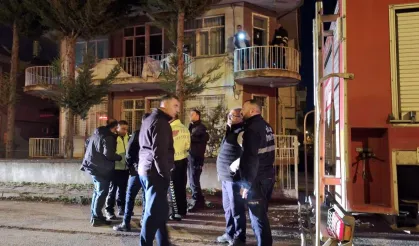 Alkollü şahıs evini yakmaya çalıştı
