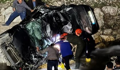 Otomobil dereye yuvarlandı: 1 ölü