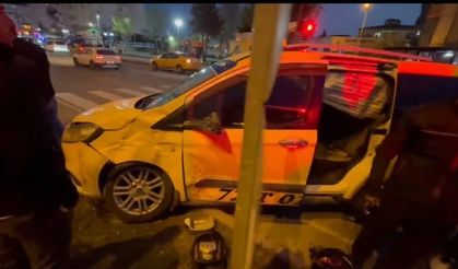 Ticari taksi ile ATV çarpıştı