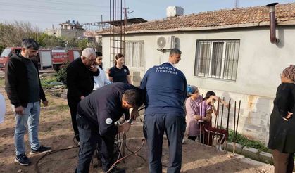 Çocuğun koluna inşaat demiri saplandı