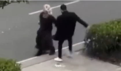 Esenyurt'ta bir şahıs, babasına yumruk attı, baba aldığı darbe sonrası bayıldı!