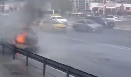 TOMA, yoldan geçerken yanan aracı söndürdü