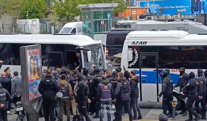 Mahmut Tanal, gözaltıları engellemek için polis aracına çıktı