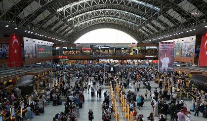 Sabiha Gökçen Havalimanı, bayram tatili yoğunluğunu başarıyla yönetti