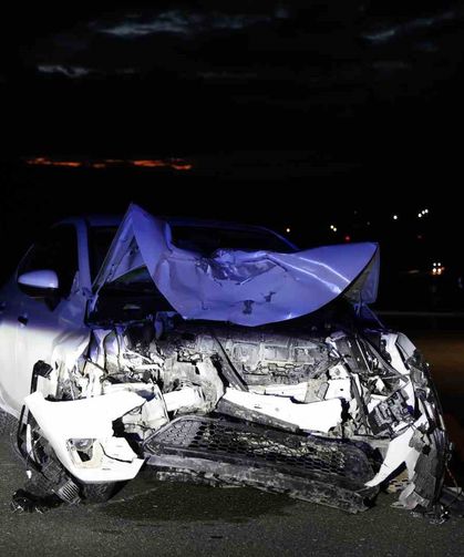 Elazığ'da iki otomobil çarpıştı: 1'i ağır 3 yaralı