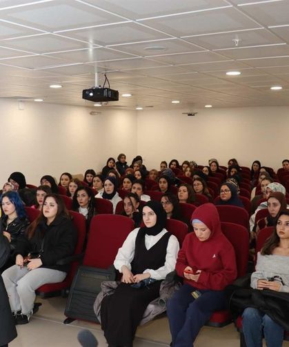 Erzincan'da kadın öğrencilere KADES bilgilendirmesi