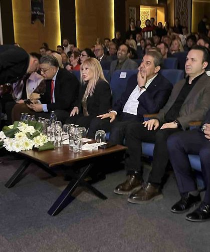 Esenler'de '5. Radyonun Yıldızları' ödülleri sahiplerini buldu