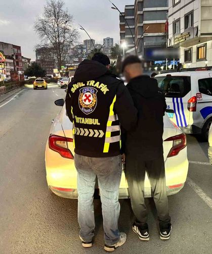 Kağıthane'de trafik güvenliğini tehlikeye düşüren sürücüye 83 bin TL ceza