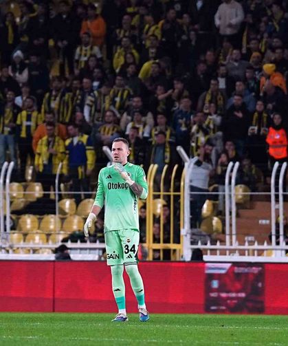 Mert Günok, 3905 gün sonra Kadıköy'de kaleyi korudu