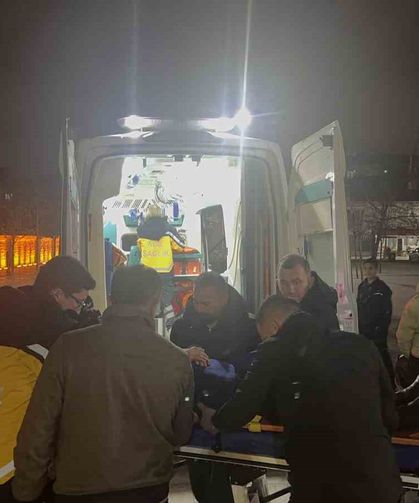 Otomobile çarpan scooter sürücüsü yaralandı