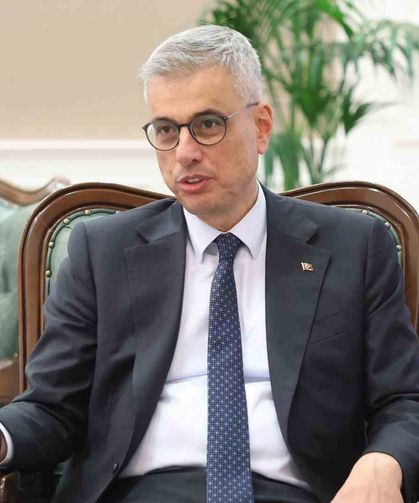 Sağlık Bakanı Memişoğlu, Sigarayı Bırakma Günü'nde Doğa ve sigarayı bıraktırdığı dedesiyle bir araya geldi