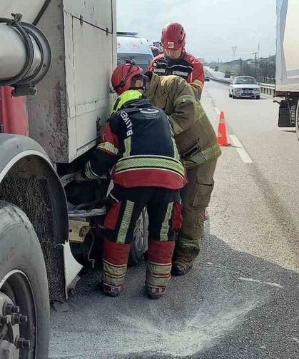 Bandırma'da tanker otomobille çarpıştı: 2 yaralı