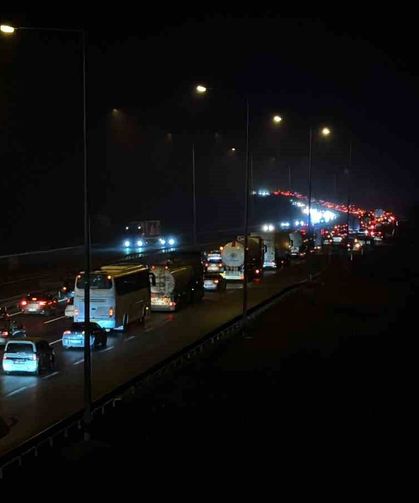 Bolu geçişinde bayram trafiği kilit