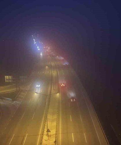 Bursa'da sis: Mudanya yolunda görüş mesafesi düştü