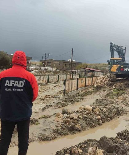 Şırnak'ta dereler taştı: Çok sayıda konut ve ahır zarar gördü