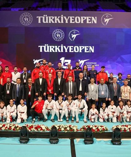 Türk sporculardan, 13. Uluslararası Türkiye Açık Taekwondo Turnuvası'nda 262 madalya