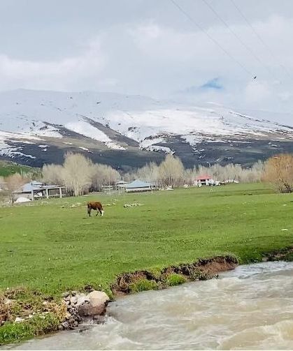 Ağrı'da iki mevsim bir arada