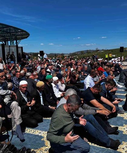 Bosna Hersek Savaşı sırasında öldürülen 6 kişi toprağa verildi
