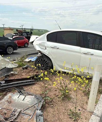 Diyarbakır'da trafik kazası: 3'ü çocuk 5 yaralı