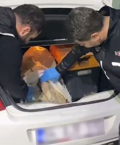 Edirne'de yurt dışına kaçırılmak istenen 2 bin yıllık heykel ele geçirildi