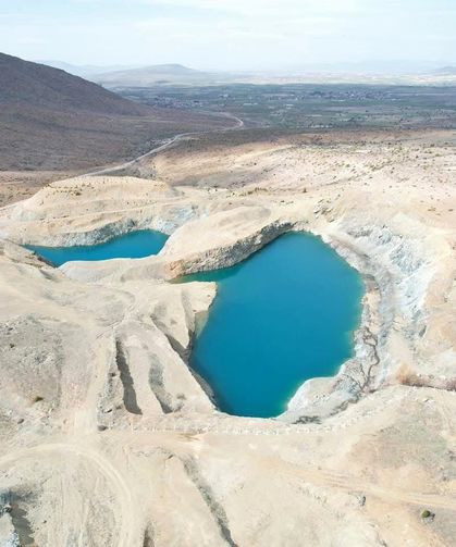 Tomarza'nın doğa harikası Mavi Göl, görenleri etkiliyor