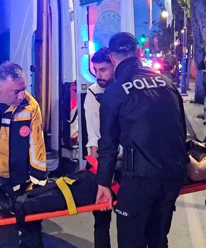 Beşiktaş'ta iki otomobil kafa kafaya çarpıştı: 9 yaralı