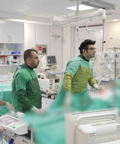 MEAH'ta bir günde 3 kalp deliği başarıyla kapatıldı