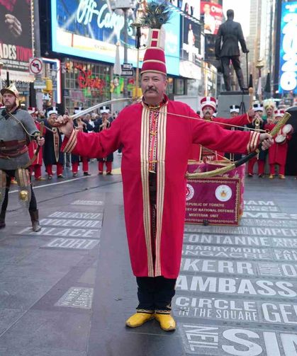 Mehter Takımı New York'un Times Meydanı'nda büyük ilgi gördü